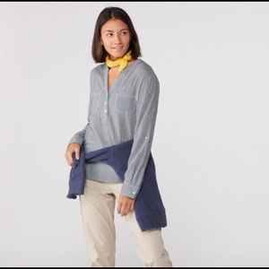 Carve designs Dylan gauze shirt-women’s. Navy mini stripe. Casual. Lightweight.